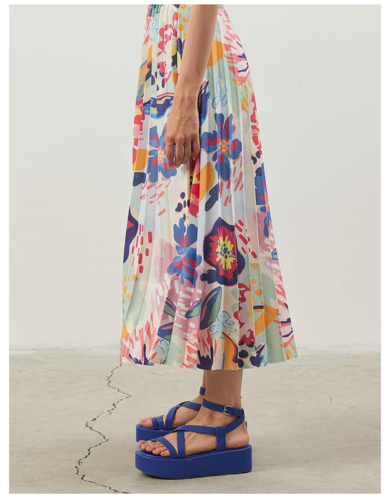 Colorful pleated skirt