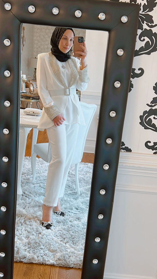 3 pieces white suit with white belt